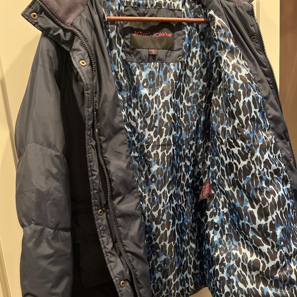 Betsey Johnson NAVY Puffer Jacket with Hood and Quilted Design